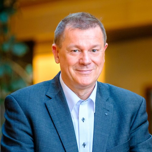 (c) EPPGroup-MLahousse (c) EPPGroup-MLahousse